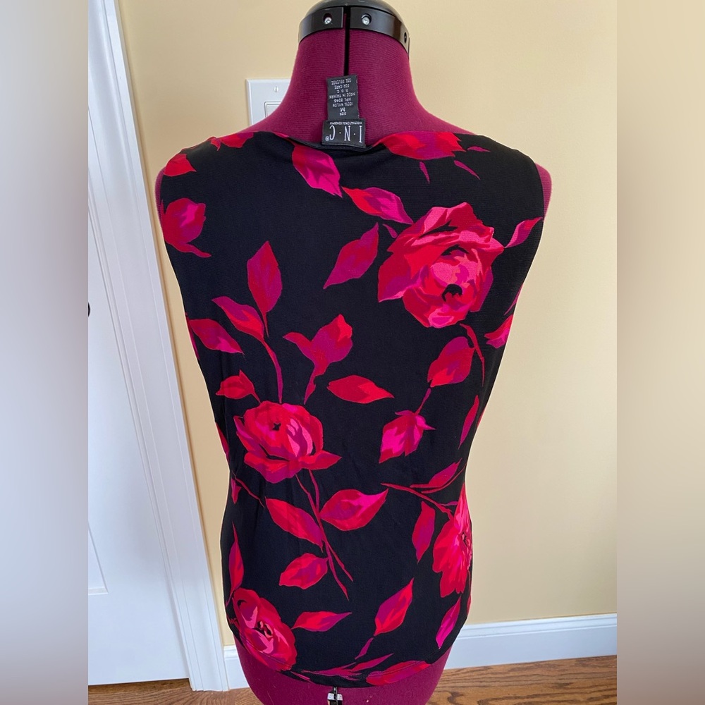 INC Concept Sleeveless Floral Black and Red Roses Top Blouse, size M - Picture 3 of 3